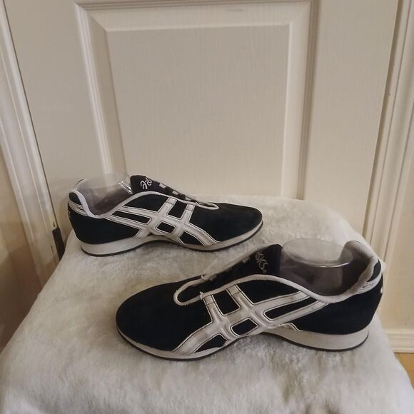 Rare Y2K Vintage Asics Black/White New Classic Suede Running Sneakers 11 Retro main image 5